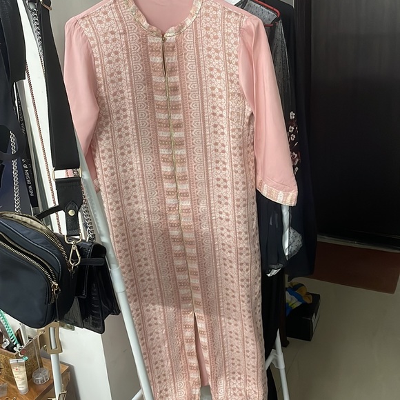 W Light Pink/Peach Dobby Kurta - Picture 9 of 17